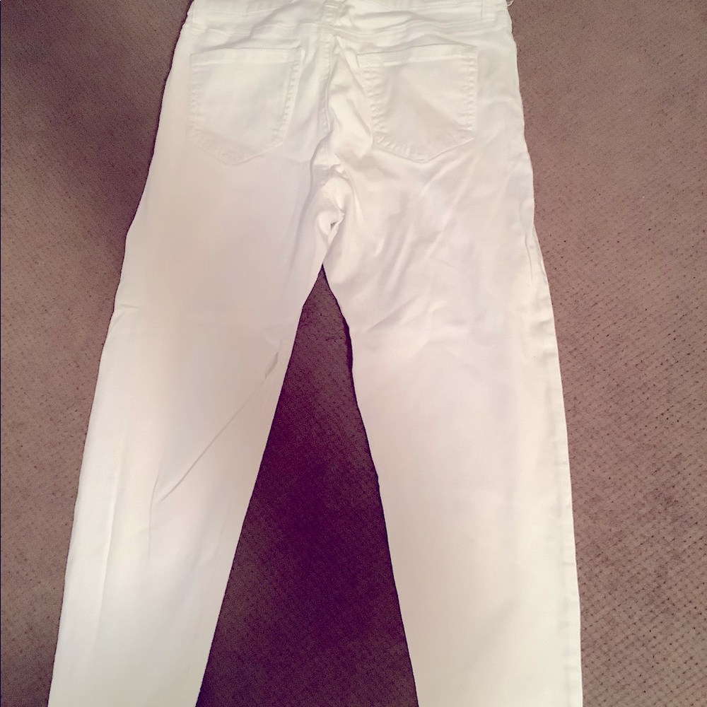 White ankle jeans